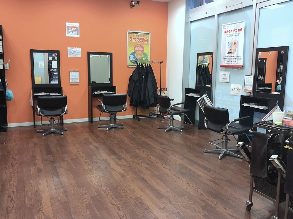 アクロスプラザ東神奈川店の店内